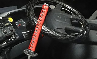 サムライすぎる！愛車のシフトレバーがまるで日本刀に「刀シフトノブ」