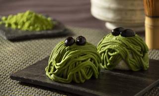 濃厚な宇治抹茶クリームと丹波黒豆の蜜煮をのせたモンブラン大福が「菓子匠 末広庵」から季節限定発売